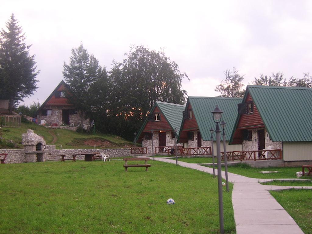 Durmitor Bungalows Жабляк Екстер'єр фото