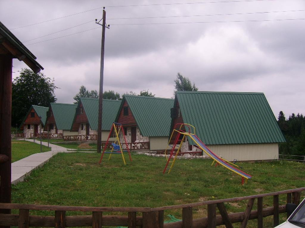 Durmitor Bungalows Жабляк Екстер'єр фото